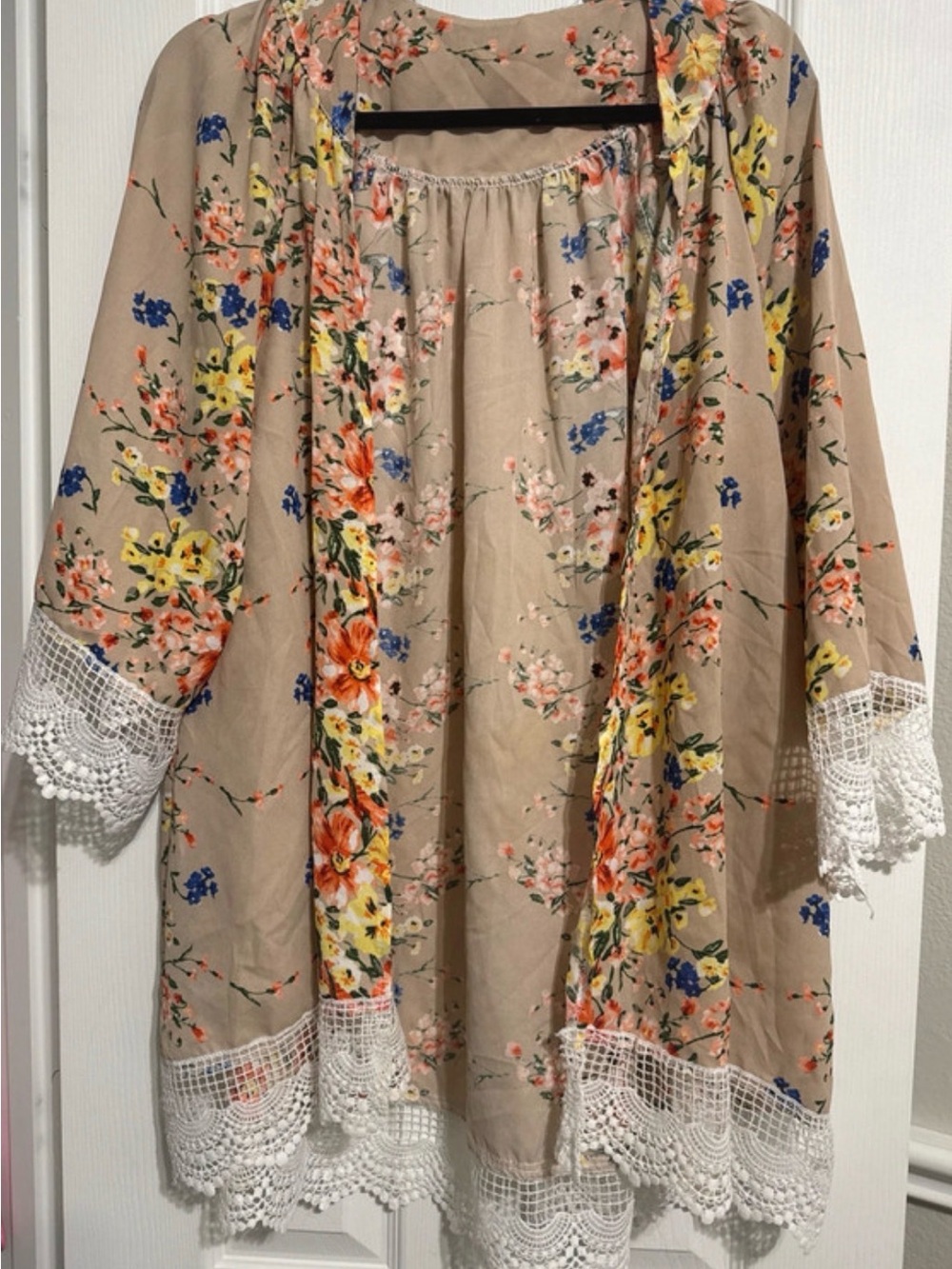 Amazon Beige Floral Crochet-Trim Kimono Jacket